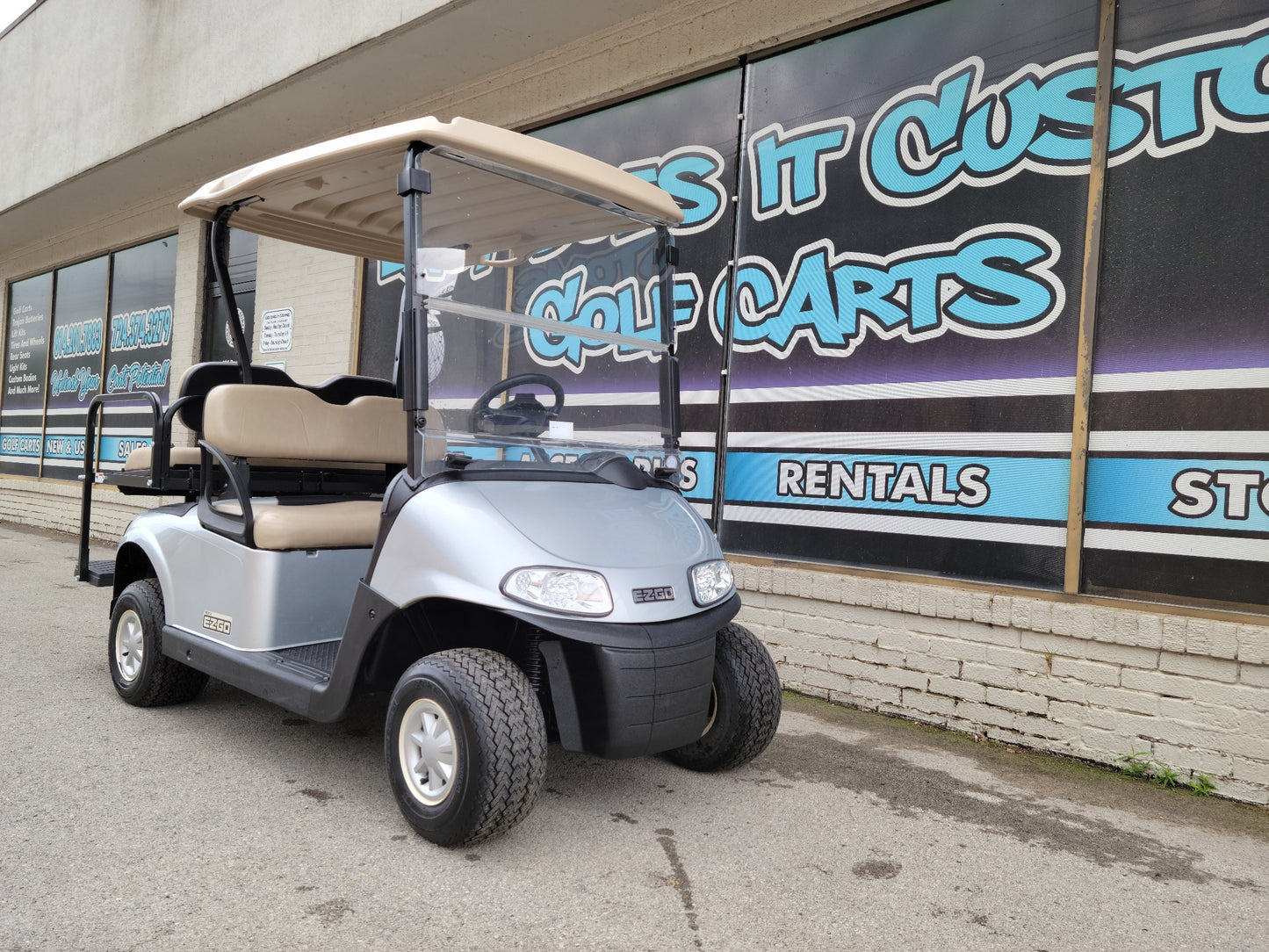 2017 EZGO RXV - Silver w/ Stone Seats *SOLD*