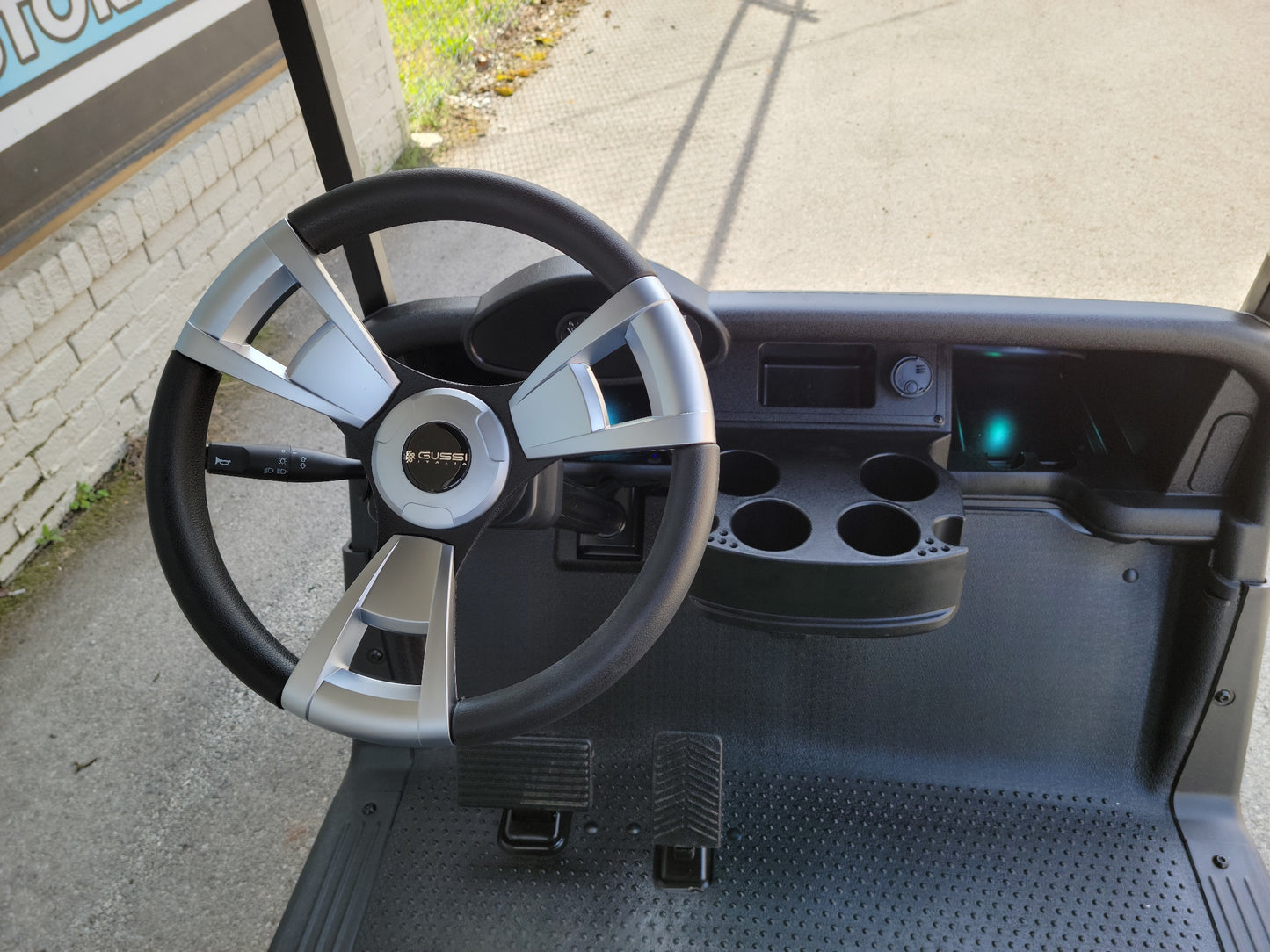 EZGO RXV - Matte Black and Mint *SOLD*