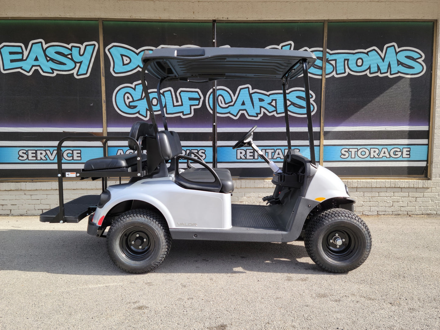 2023 EZGO Valor EFI Gas - Silver *SOLD*