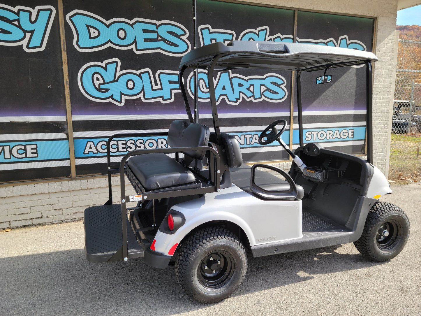 2023 EZGO Valor EFI Gas - Silver *SOLD*