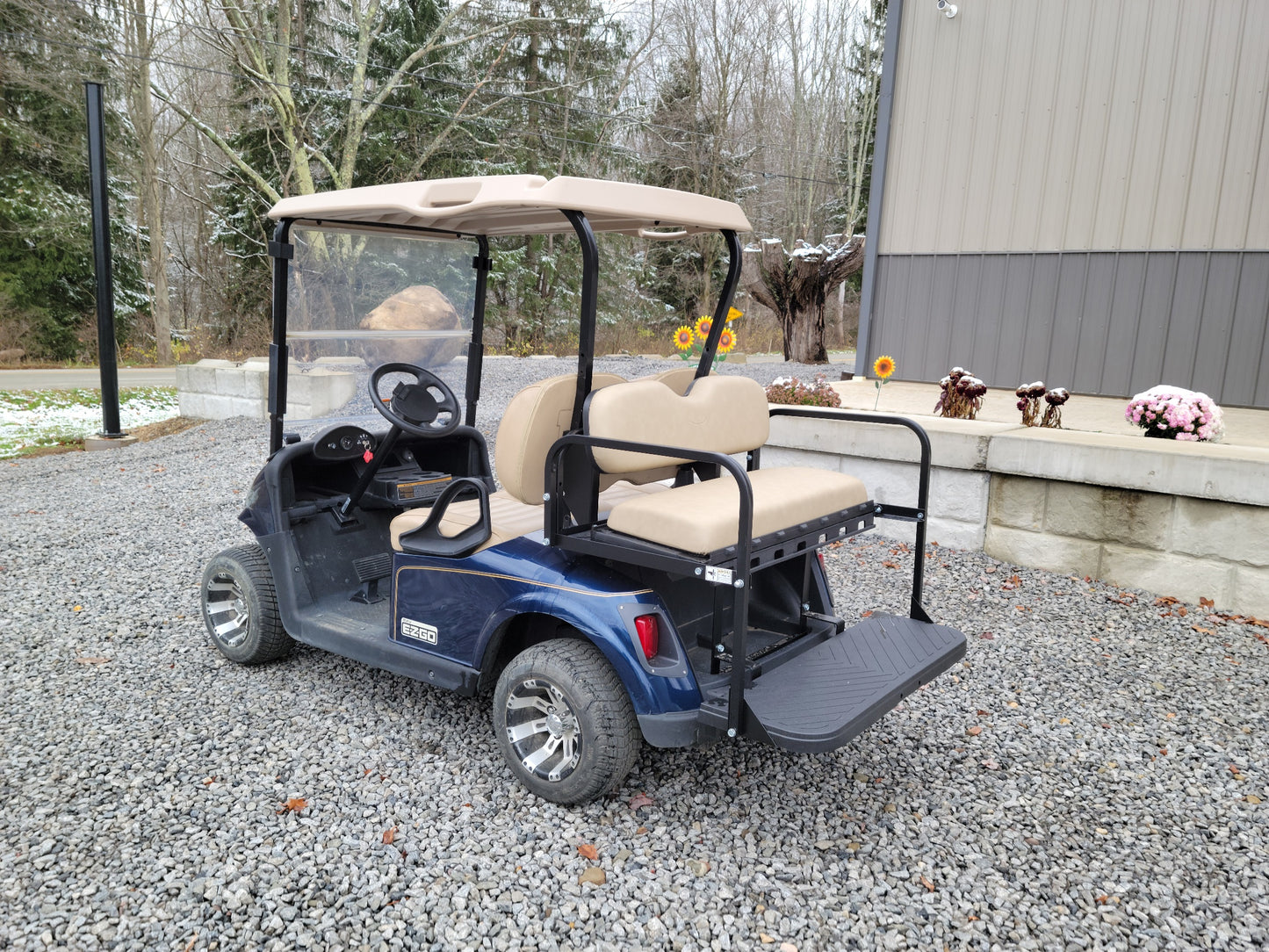 2018 Electric EZGO RXV Golf Cart w/ custom wheels *SOLD*